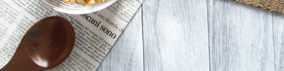 スプーンと新聞