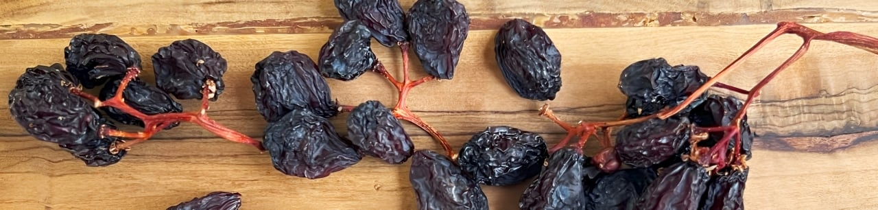 チリ産・枝付レーズン