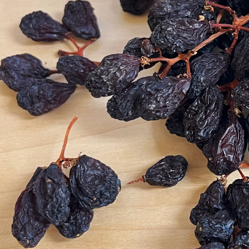 チリ産・枝付レーズン