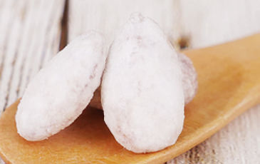 “キャラメリゼのようなコーティングのハニーバターアーモンド”