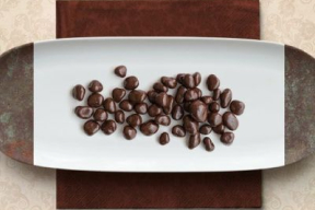 ドライいちじくをチョコレートコーティング