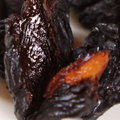 超特大・種つきプルーン