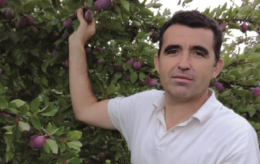 “ルカディル氏”