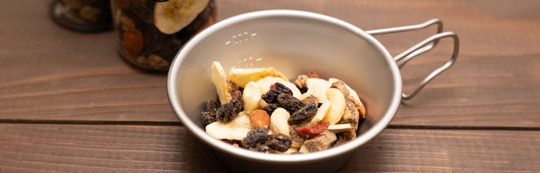 ゴルフや山登りに行動食として小島屋のトレイルミックスを連れて行って下さい