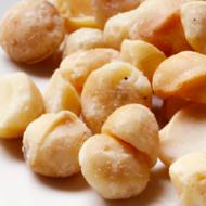 無添加:素焼きマカダミアナッツ